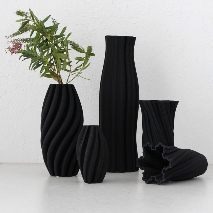 MILA VASE 17CM | MATTE BLACK | STYLED RANGE