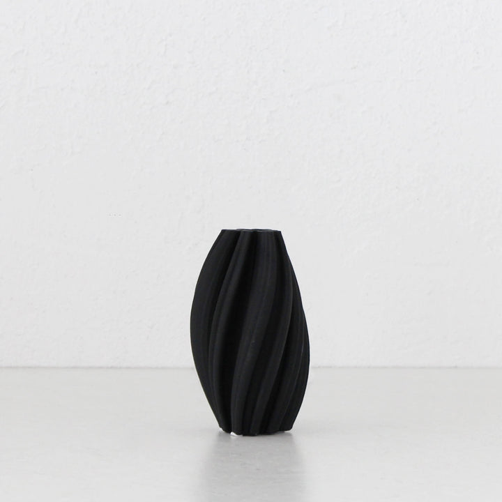 MILA VASE 17CM | MATTE BLACK