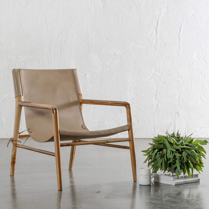 MALAND SLING LEATHER ARM CHAIR  |  LIGHT TAUPE LEATHER