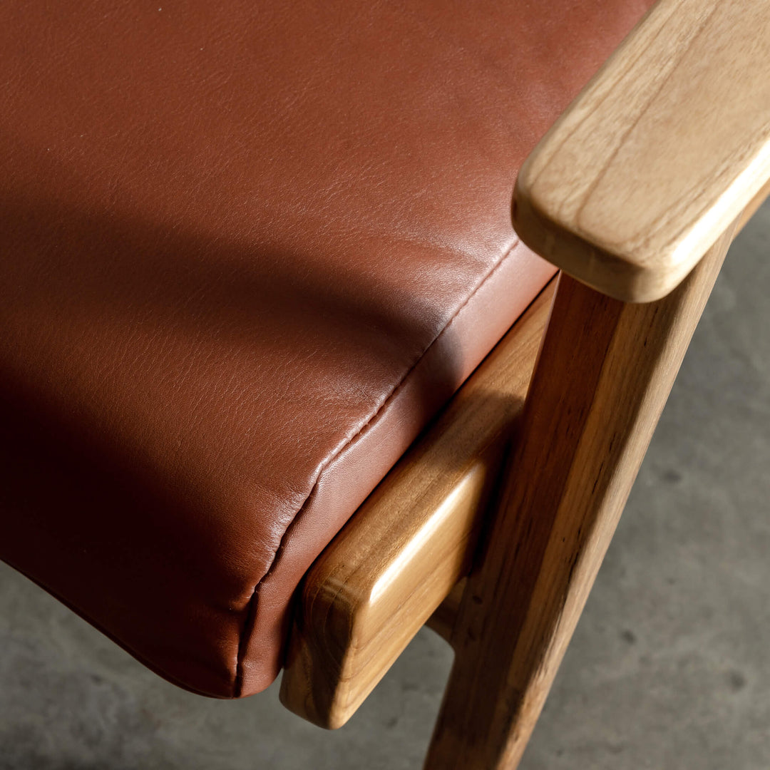 MALAND SOLID LEATHER BENCH  |  TAN LEATHER HIDE