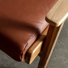 MALAND SOLID TAN LEATHER CLOSE UP
