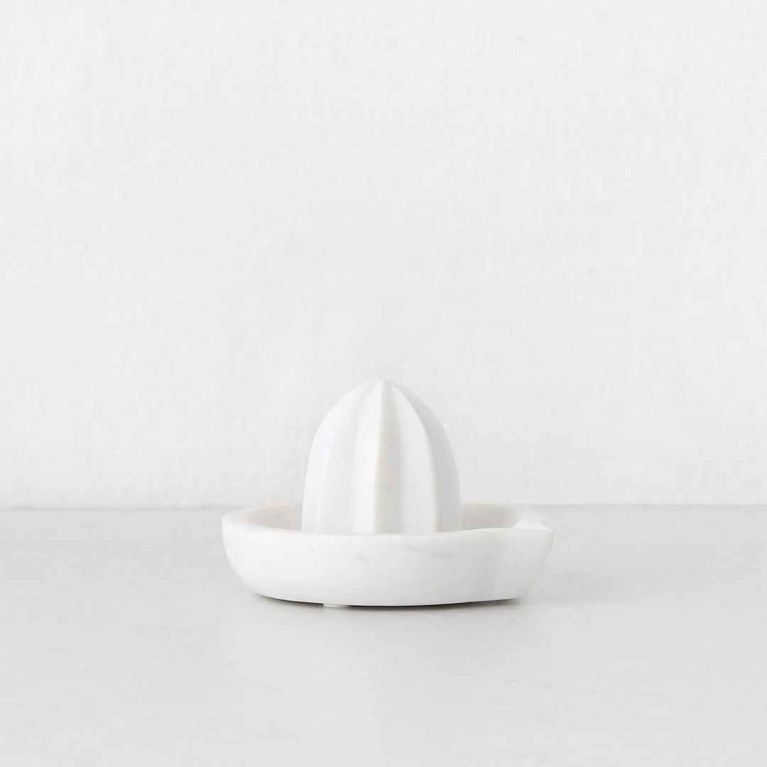 MARA CITRUS JUICER  |  WHITE MARBLE