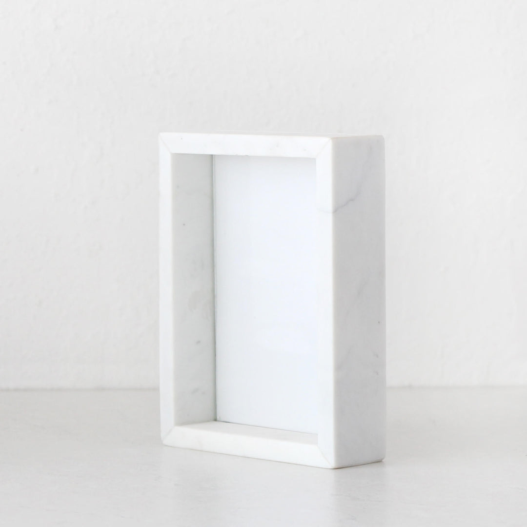 AMPLIO PHOTO FRAME  |  4X6  |  WHITE MARBLE