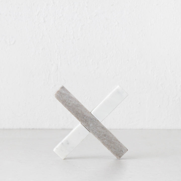 KITSON TRIVET  |  WHITE + BEIGE MARBLE