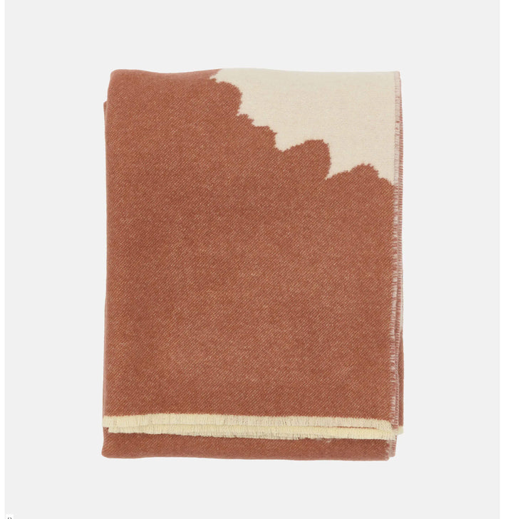 Marimekko  |  ISO Unikko Blanket 130x180cm  |  Chestnut + off White