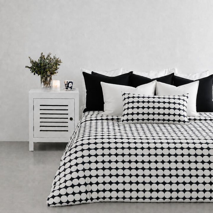 MARIMEKKO ISO RASYMATTO DUVET QUILT COVERS  |  OFF WHITE + CHARCOAL