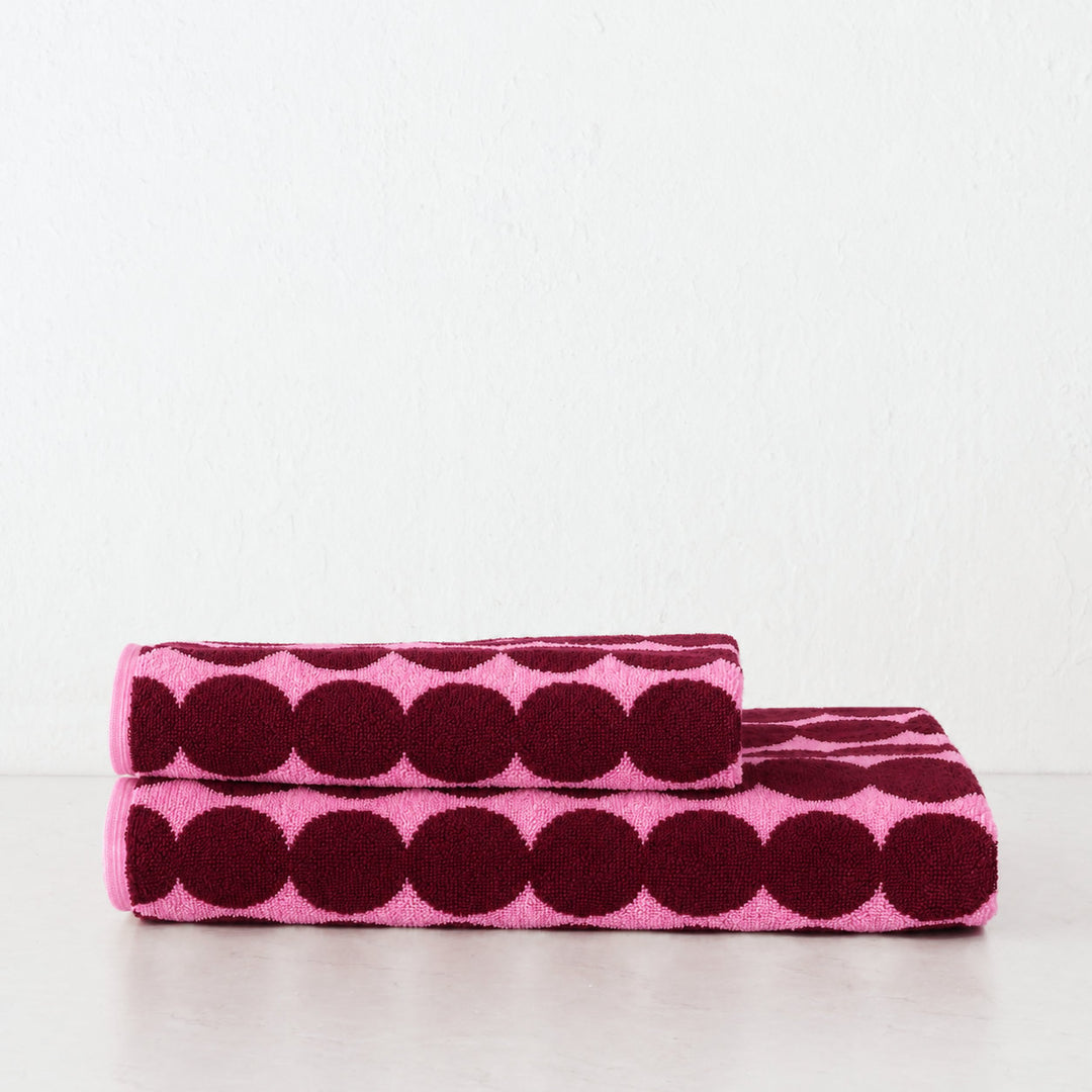 MARIMEKKO RASYMATTO BATH TOWEL SETS  |  WILD ROSE + RED WINE