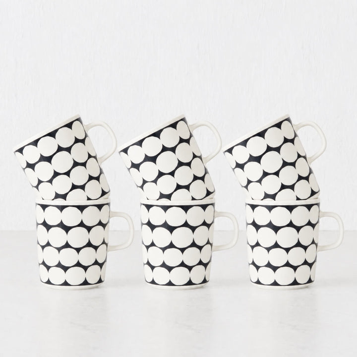 MARIMEKKO  |  SIIRTOLAPUUTARHA COFFEE MUG 2.5DL   |  WHITE + CHARCOAL