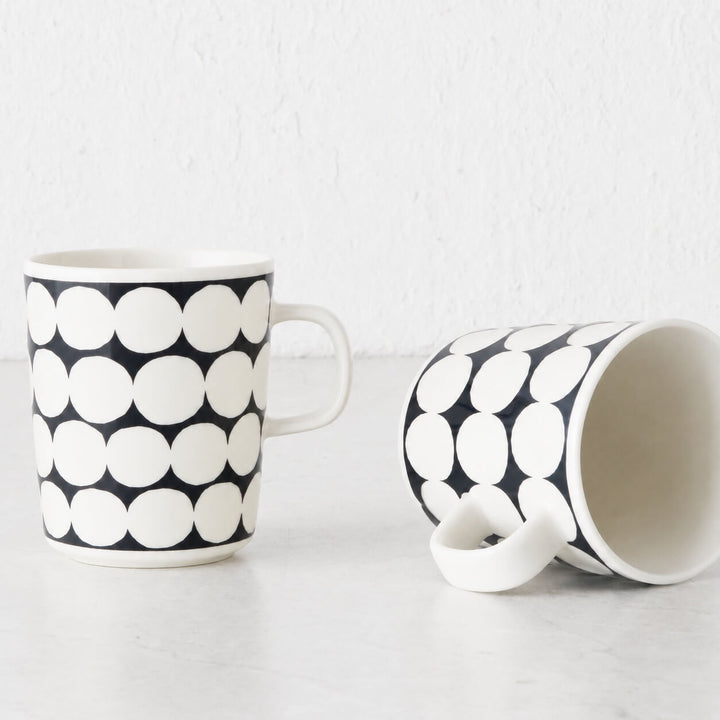 MARIMEKKO  |  SIIRTOLAPUUTARHA COFFEE MUG 2.5DL   |  WHITE + CHARCOAL