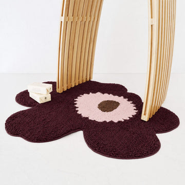 MARIMEKKO  |  UNIKKO BATH  MAT  |  73CM X 74CM  |  PLUM + PINK + TOFFEE