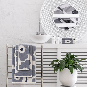 MARIMEKKO UNIKKO BATH TOWELS  |  OFF WHITE + INDIGO DENIM