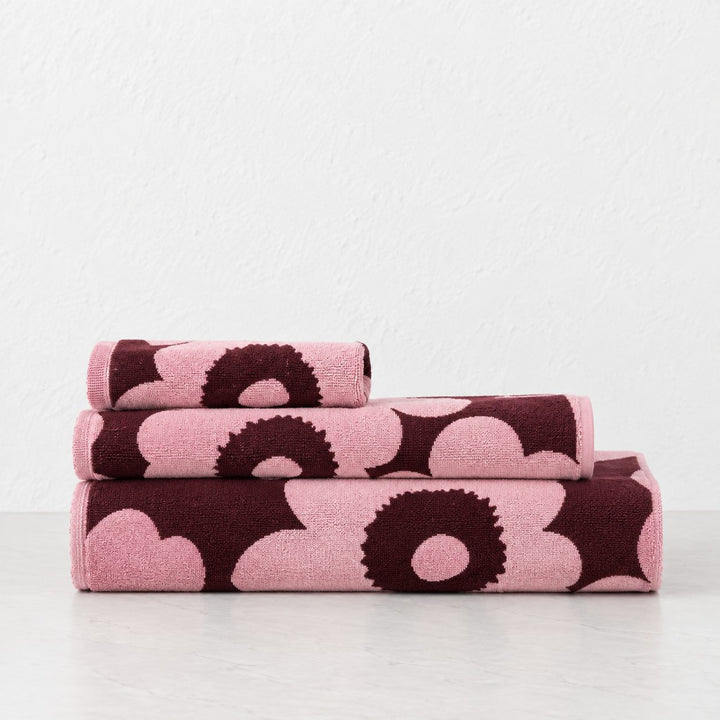 MARIMEKKO UNIKKO BATH TOWEL SETS  |  PLUM + PINK