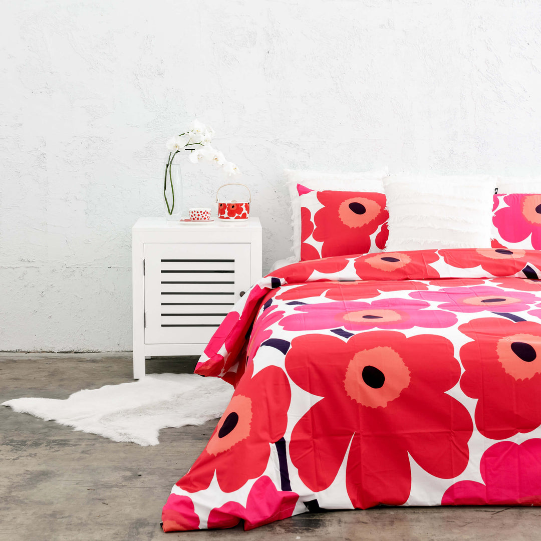 MARIMEKKO BED BUNDLE | UNIKKO DUVET QUILT COVER + 2 PILLOWCASES | RED + PINK