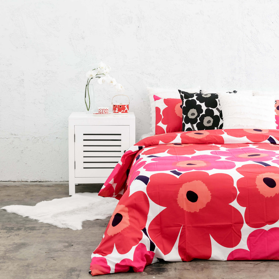 MARIMEKKO BED BUNDLE | UNIKKO DUVET QUILT COVER + 2 PILLOWCASES | RED + PINK