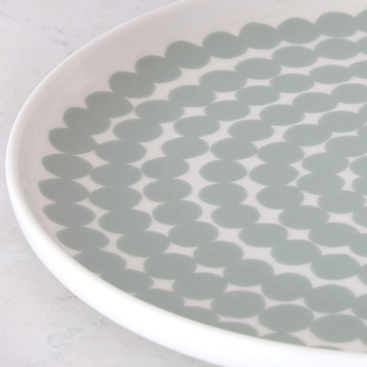 MARIMEKKO  |  OIVA SIIRTOLAPUUTAHRA PLATE 20CM BUNDLE X6 | SAGE + OFF WHITE