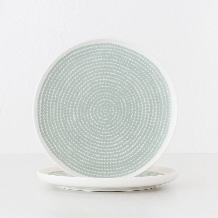 MARIMEKKO  |  OIVA SIIRTOLAPUUTAHRA PLATE 25CM BUNDLE X2 | SAGE + OFF WHITE