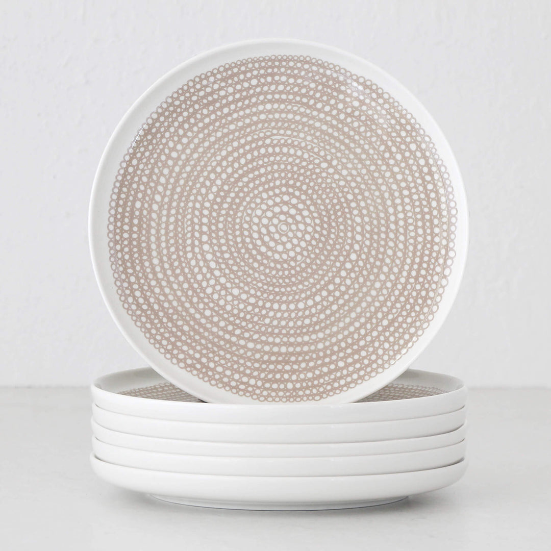 MARIMEKKO  | OIVA SIIRTO PLATE 25CM BUNDLE X6  |  CLAY + WHITE