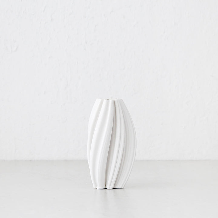 MILA VASE 17CM  |  MATTE WHITE