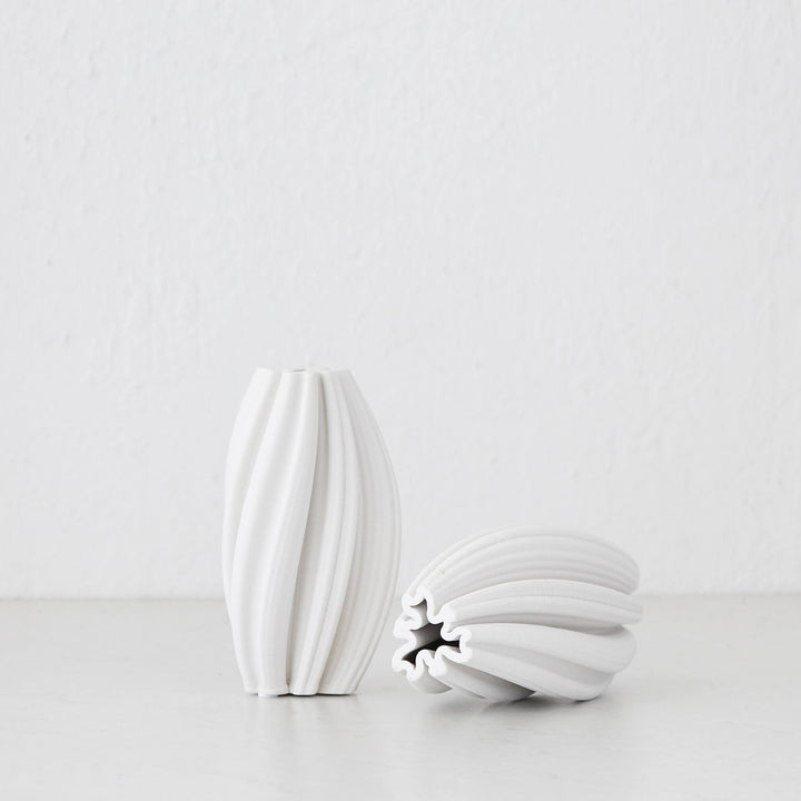 MILA VASE 17CM BUNDLE X2  |  MATTE WHITE  |  SHOWING OPENING