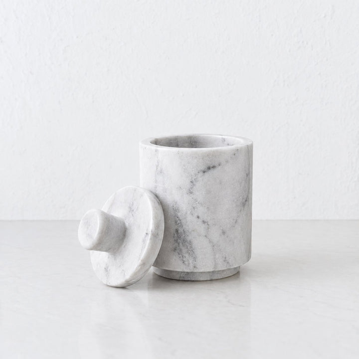 NEO SALT + PEPPER PINCH POTS  |  SET OF 2  |  WHITE + GREY MARBLE