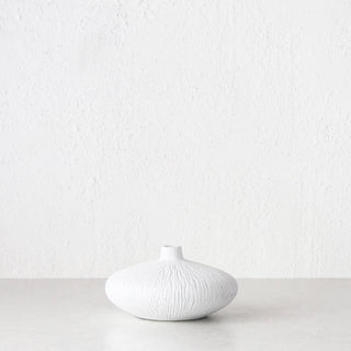 NEVE CERAMIC VASE  |  MEDIUM  |  NATURAL WHITE CERAMIC