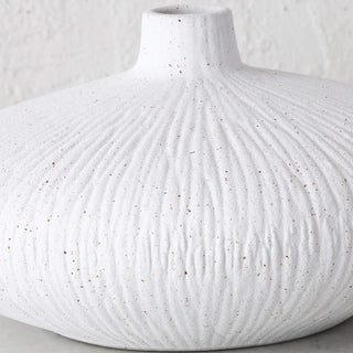 NEVE CERAMIC VASE |  LARGE  |  NATURAL WHITE CERAMIC | CLOSEUP