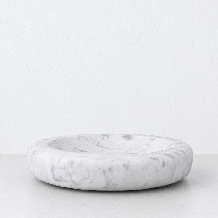 NIMBALL ROUND SERVING PLATE  |  55CM  |  WHITE MARBLE