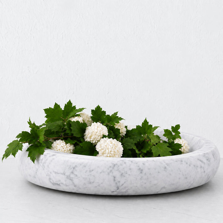 NIMBALL ROUND SERVING PLATE  |  65CM  |  WHITE MARBLE
