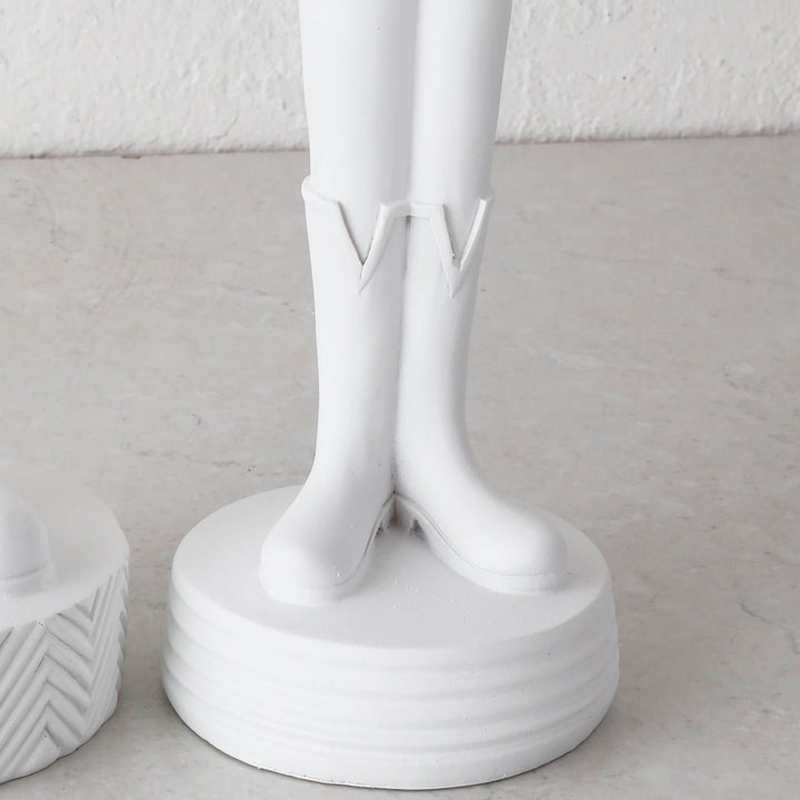 NUTCRACKER WITH PRESENT TABLE DECORATION  |  39CM  |  WHITE RESIN