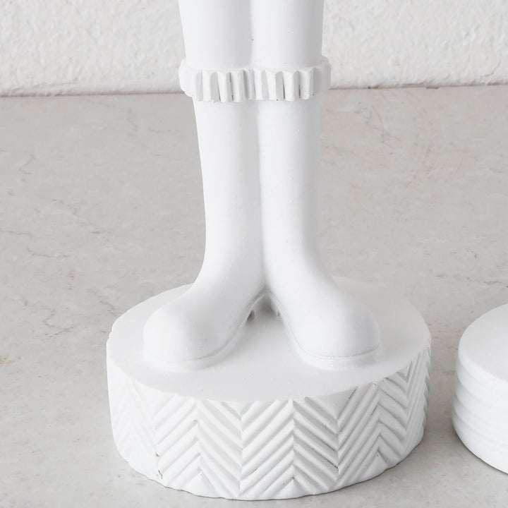 NUTCRACKER WITH TREE TABLE DECORATION  |  46CM  |  WHITE RESIN