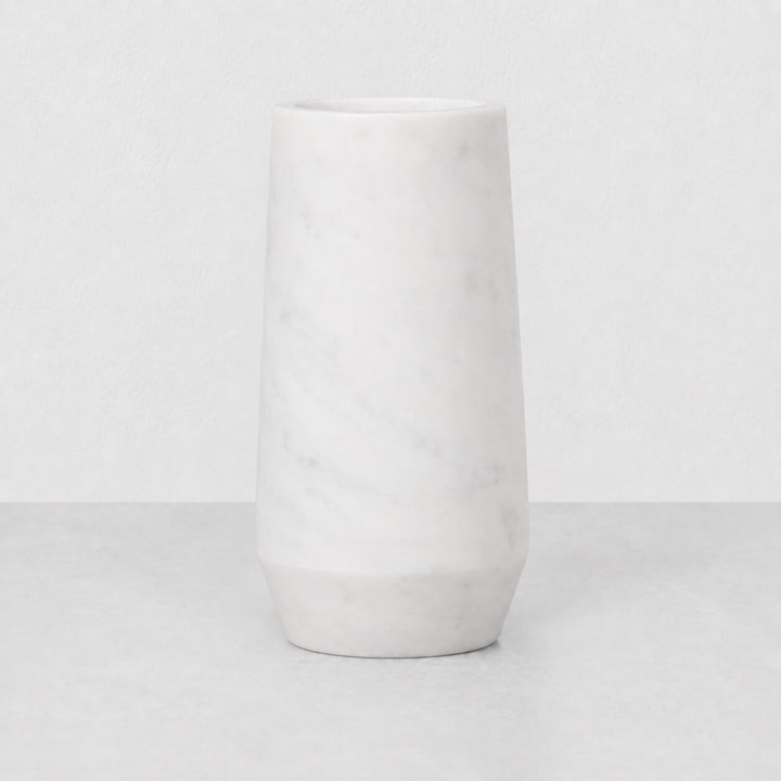 NEO VASE  |  WHITE MARBLE