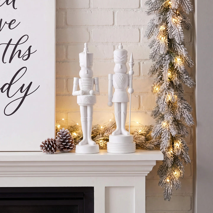 NUTCRACKER WITH DRUM TABLE DECORATION  |  38CM  |  WHITE RESIN