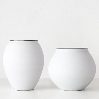 LIVING BY DESIGN EXCLUSIVE  |  OSTROV CERAMIC VASE BUNDLE X2  |  M + L  |  NATURAL WHITE CERAMIC + CHARCOAL RIM