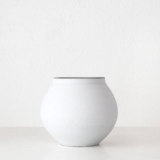 LIVING BY DESIGN EXCLUSIVE  |  OSTROV CERAMIC VASE  |  MEDIUM  |  NATURAL WHITE CERAMIC + CHARCOAL RIM