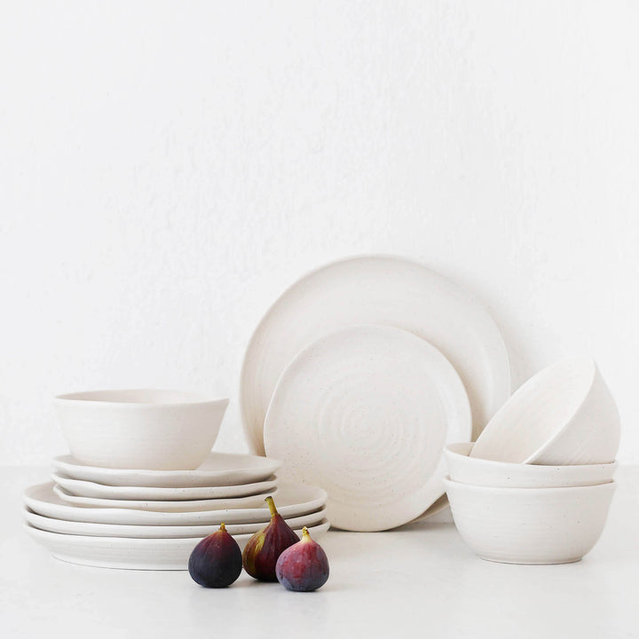 OTTAWA STONEWARE 12 PIECE DINNER BOX SET  |  CALICO