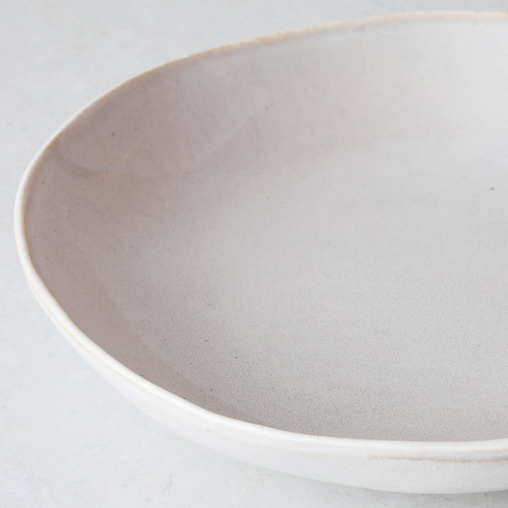 OTTAWA STONEWARE SHALLOW SERVING BOWL  |  28CM  |  OFF WHITE