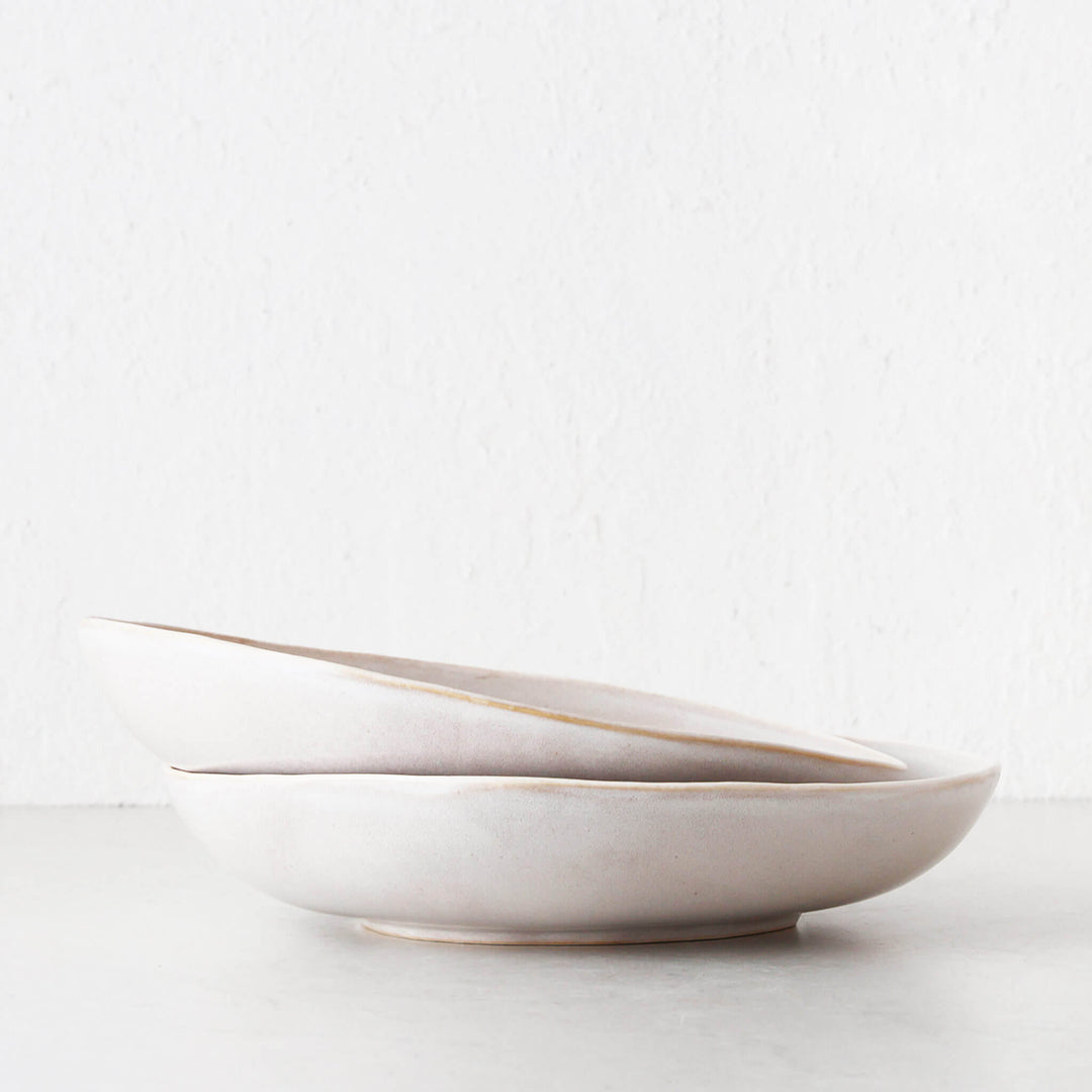 OTTAWA STONEWARE SHALLOW SERVING BOWL BUNDLE X2  |  28CM  |  OFF WHITE