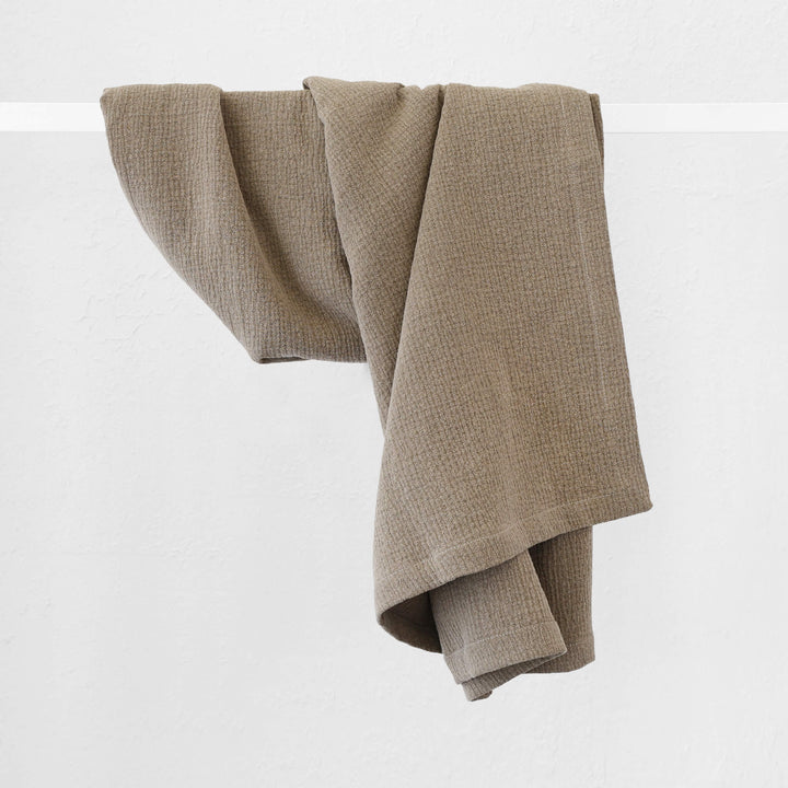 PARC RAPHAEL WAFFLE WEAVE THROW  |  170X130CM  | TAUPE WEAVE LINEN