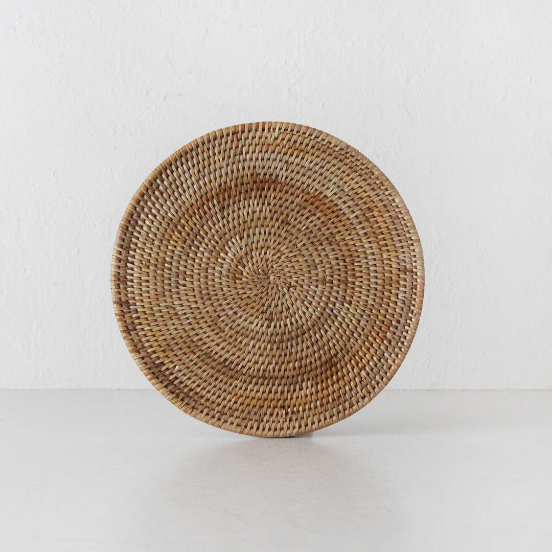 PAUME RATTAN ROUND PLACEMAT  |  SET OF 4  |  NATURAL RATTAN