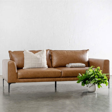 PILOTI 3 SEATER SOFA  |  DAKOTA SADDLE TAN