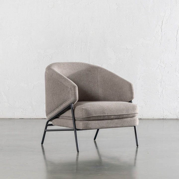 PILOTI ESSEN ARMCHAIR  |  BEDARRA SAND