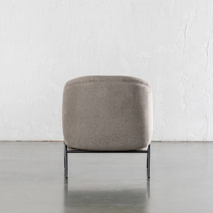 PILOTI ESSEN ARMCHAIR  |  BEDARRA SAND