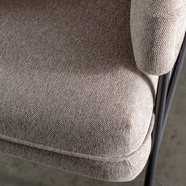PILOTI ESSEN ARMCHAIR  |  BEDARRA SAND