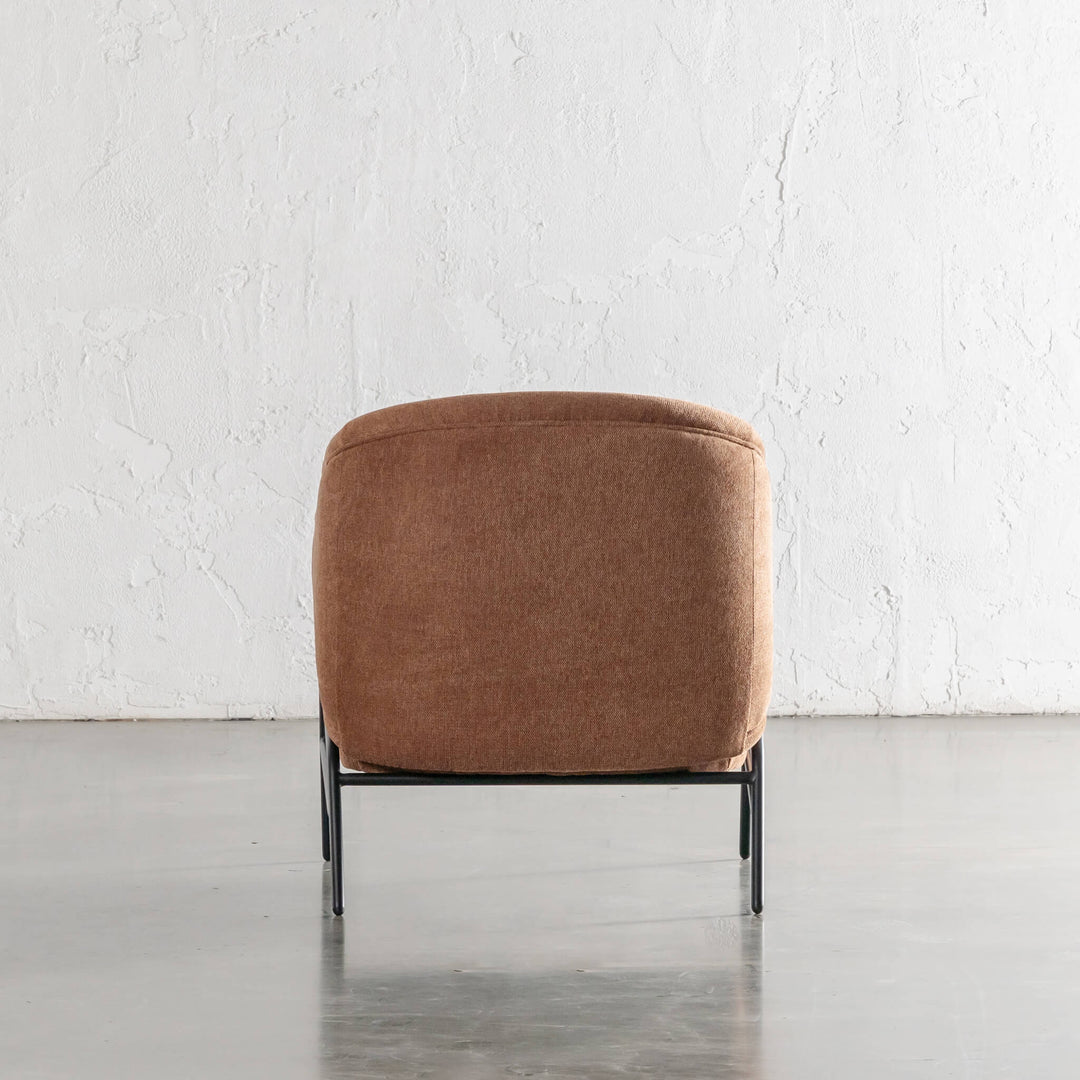PILOTI ESSEN ARMCHAIR  |  BURNT UMBER RUST