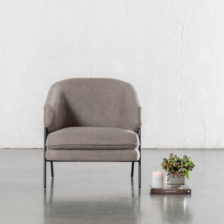 PILOTI ESSEN ARMCHAIR  |  BEDARRA SAND