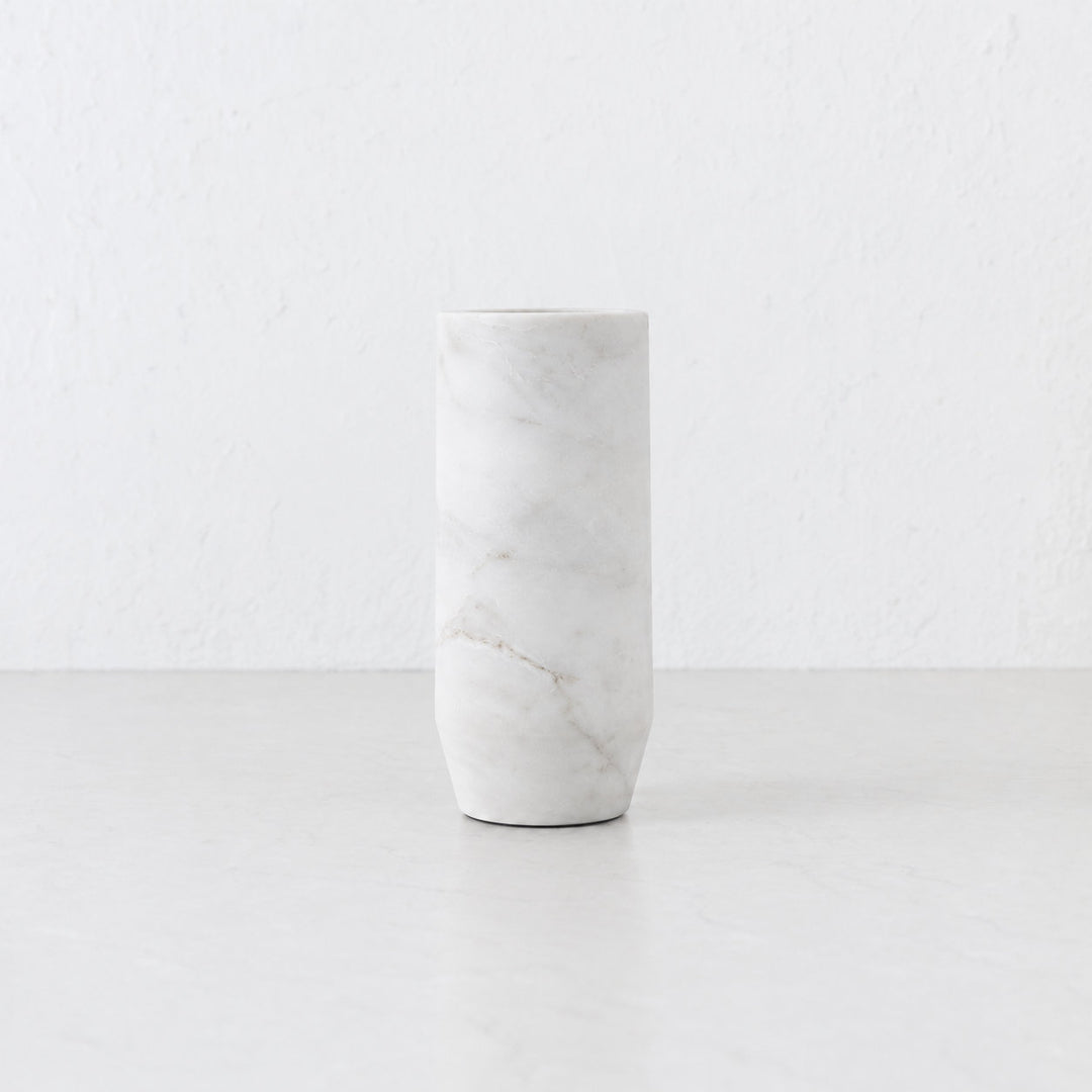 PISANI VASE  |  WHITE MARBLE