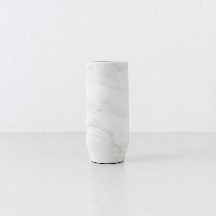 PISANI VASE  |  WHITE MARBLE