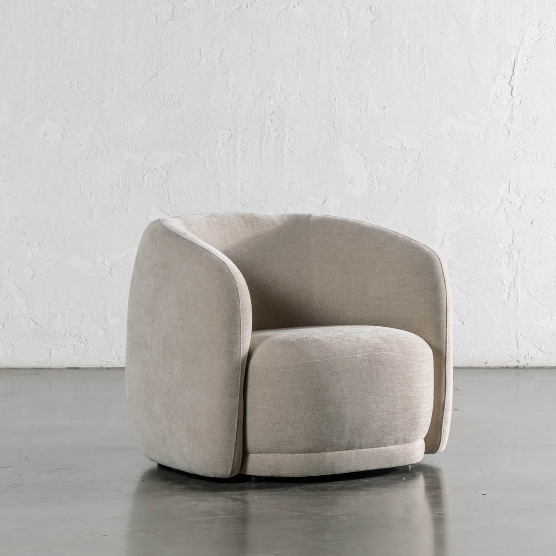 PURBECK CURVED ARMCHAIR   |  WARM SORRENTO SAND