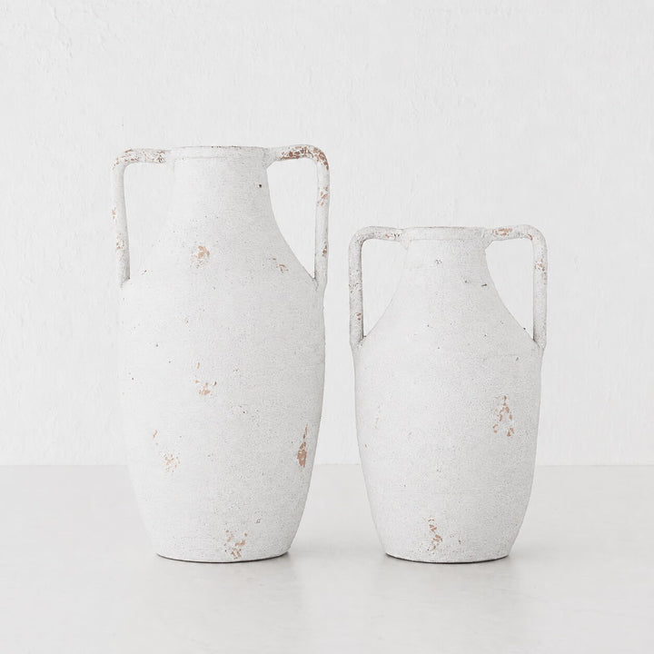 PIMONTE URN  |  29CM + 37CM  |  WHITE TERRACOTTA