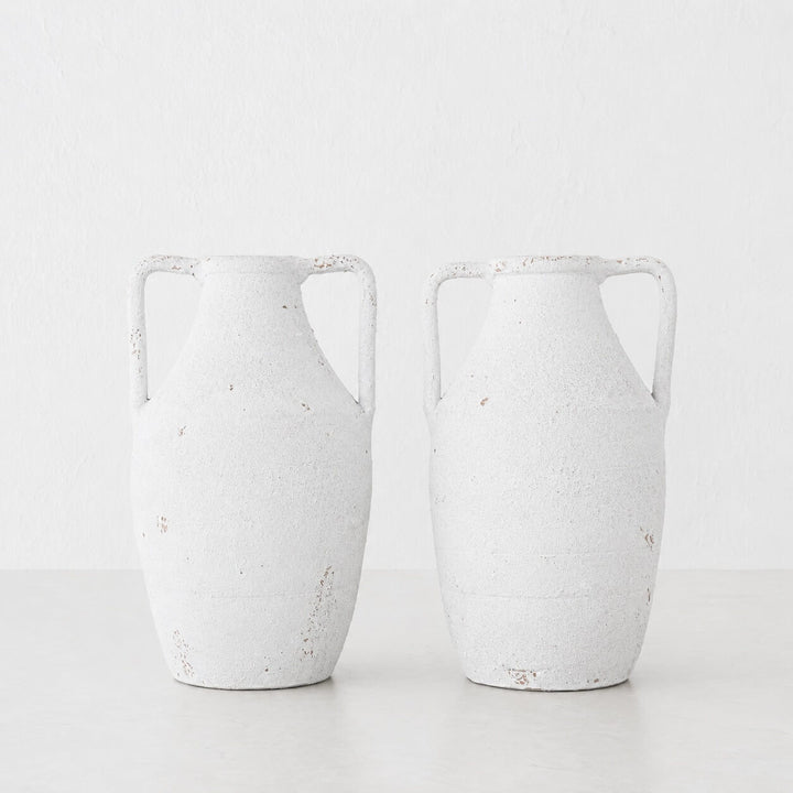 PIMONTE URN  |  29CM + 37CM  |  WHITE TERRACOTTA